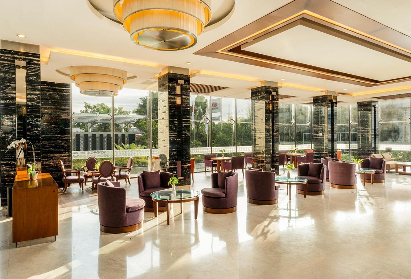 Swiss-Belhotel Danum Palangkaraya Extérieur photo