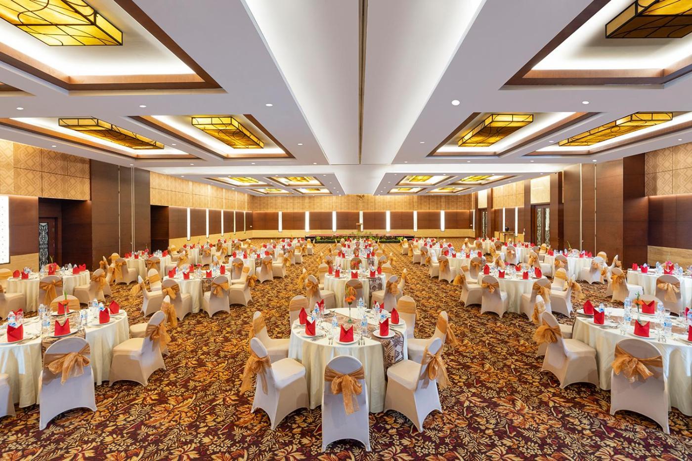 Swiss-Belhotel Danum Palangkaraya Extérieur photo