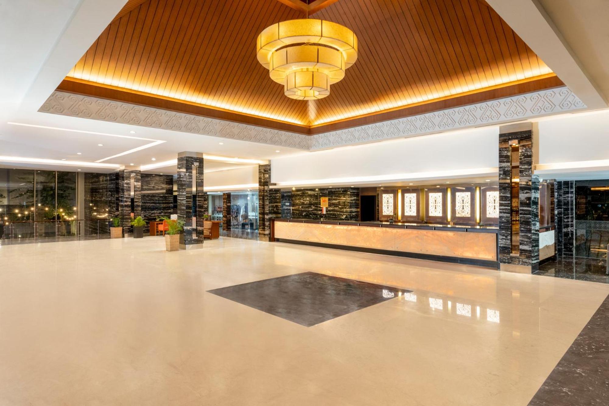 Swiss-Belhotel Danum Palangkaraya Extérieur photo