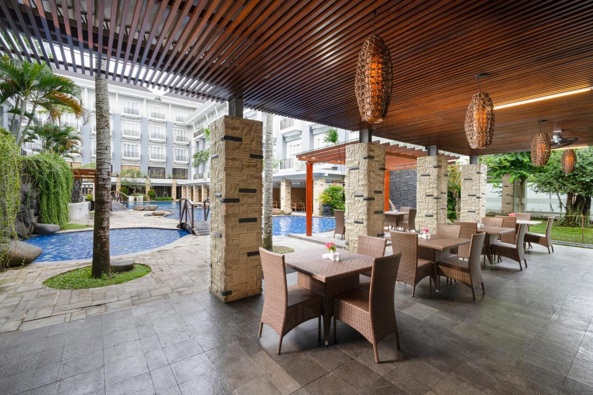 Swiss-Belhotel Danum Palangkaraya Extérieur photo